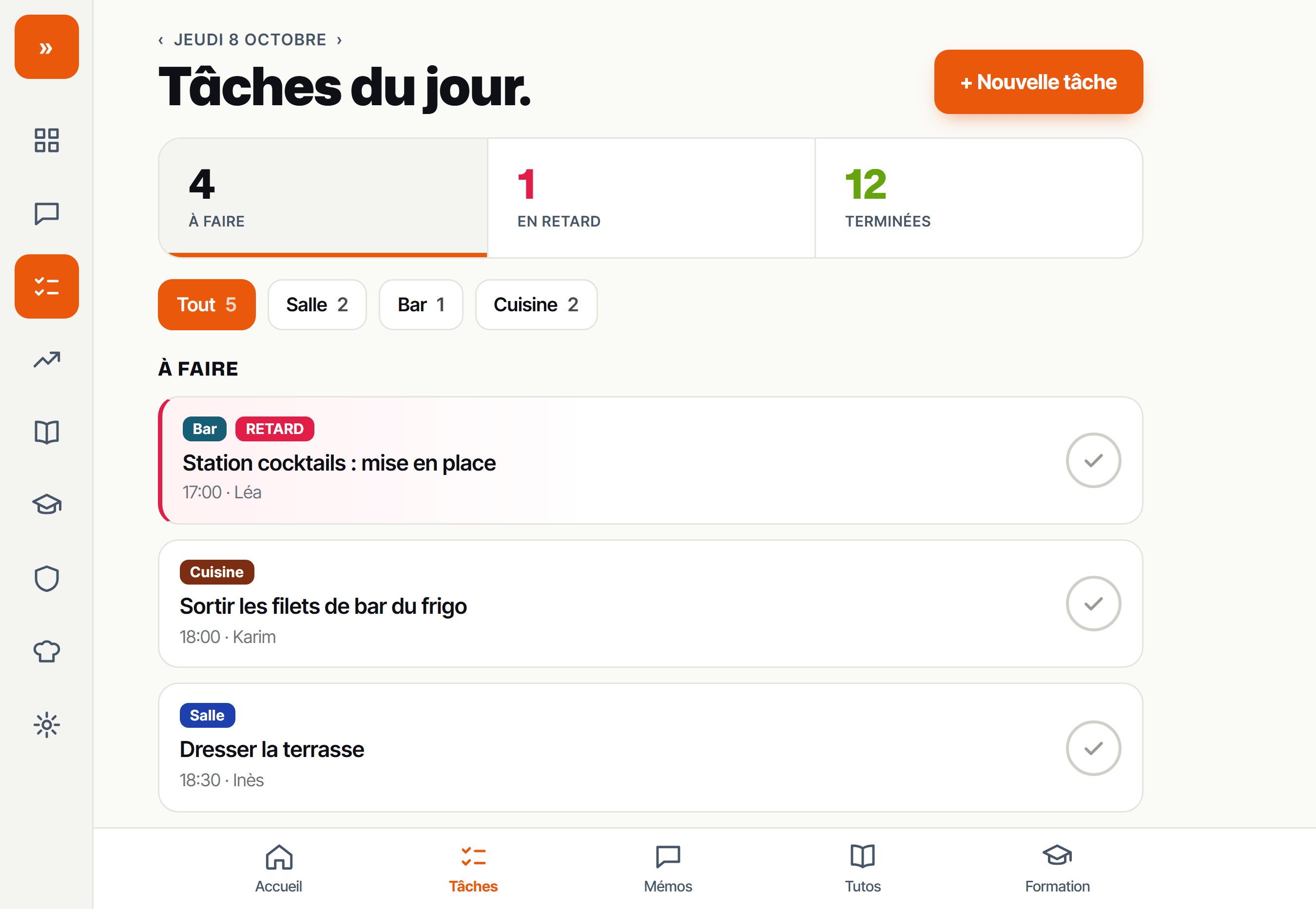 Tâches du jour sur tablette, filtrées par zone, et mémos avec accusés de lecture sur téléphone